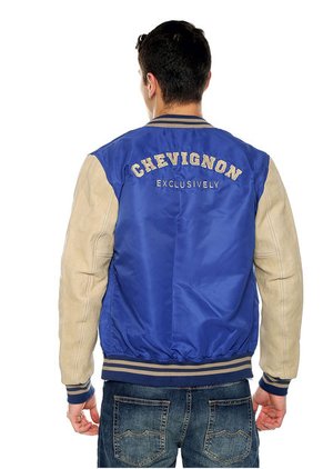 Chaqueta Beige-Azul Chevignon