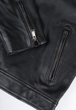 Chaqueta Cuero CHEVIGNON Tipo Biker Negro