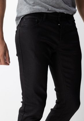 Jean Negro Chevignon Super Slim Fit