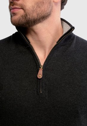 Buzo Chevignon Negro