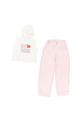 CONJUNTO CLENDY NINA 13369 Talla 14