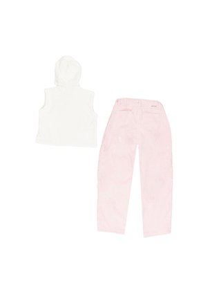 CONJUNTO CLENDY NINA 13369 Talla 14