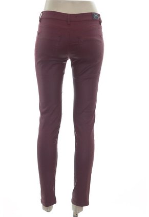 Pantalón Vinotinto Bershka (Producto De Segunda Mano)