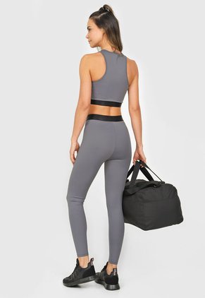 Conjunto Deportivo Gris-Negro Colcci Fitness