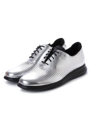 CALZADO HOMBRE PLATEADO  2.0 GRAND LSR WING OX COLE HAAN
