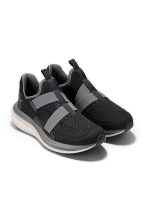 Tenis Deportivo ColeHaan Og Quadstar Monk Strap Negro Hombre