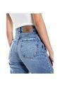 High Waist Straight Jeans Tono Medio Con Bota Desflecada Color Blue de Color Blue