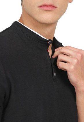 Polo Negro-Blanco COLORE