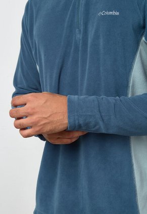 Buzo Columbia Klamath Range II Azul