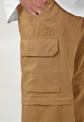 Pantalón Café-Negro Columbia Silver Ridge Utility Convertible