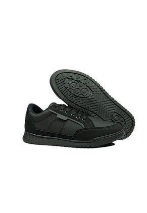 Zapato Casual  -Herreros-  Striker Negro