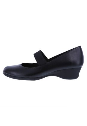 Zapatos De Cuña Gretchen Para Mujer Negro Comfort Plus 191433