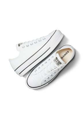 CHUCK TAYLOR ALL STAR LIFT CONVERSE