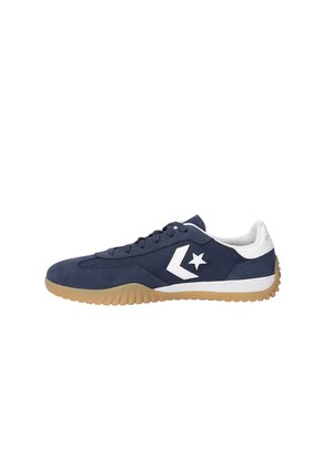TENIS RUN STAR TRAINER CONVERSE