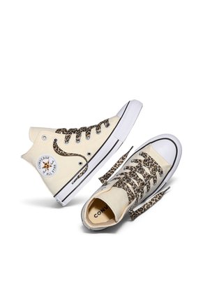 Tenis Botas Converse Chuck Taylor All Star Mujer-Blanco