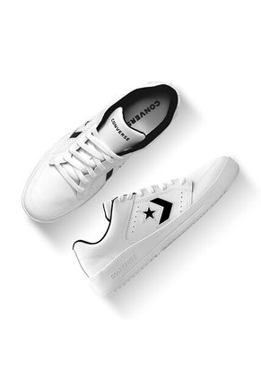 TENIS CONVERSE UNISEXO A14807C DAY ONE CLAS Talla 8.5