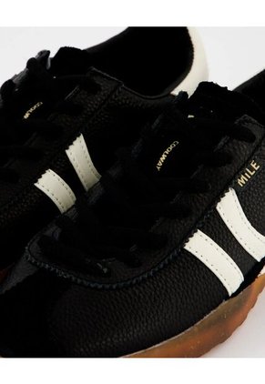 Tenis Collway De Hombre Mile 8603592-43 Negro