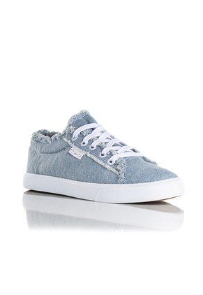 Tenis Deportivo Azul Claro De Mujer COSMOS