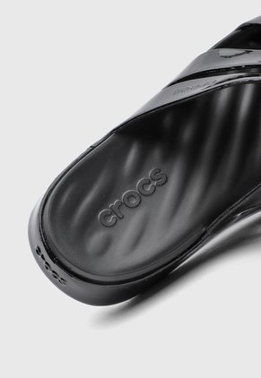 Sandalias Crocs Getaway Patent Strappy  Negro