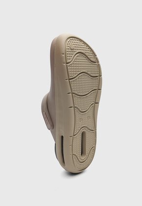 Zuecos Crocs InMotion Café