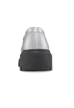 Mocasines Griselda Plata Para Mujer Croydon