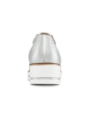 Zapatos Betsabe Plata Para Mujer Croydon