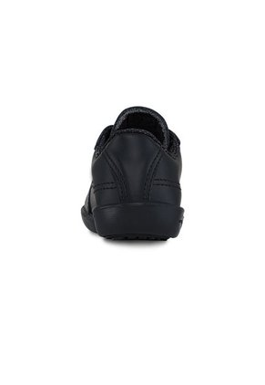 Zapatos Escolares Circuit Negro Para Niño Croydon