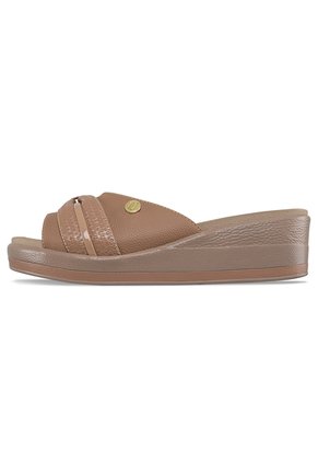 Sandalias Casuales Xirena Café Claro Croydon Para Mujer