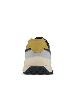 Tenis Urbanos Yabar Café-Negro Croydon Para Hombre