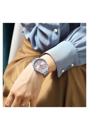 Reloj Curren Modelo 9088 Plateado Mujer