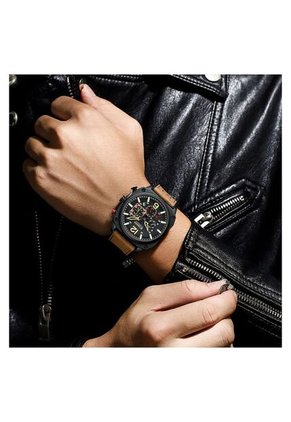 Reloj Curren Modelo KRED360108 Marr?n Hombre