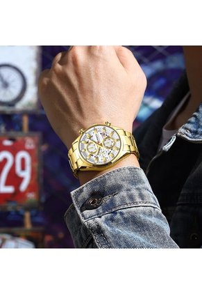 Reloj Curren 8495 Cronógrafo Tablero Blanco - Dorado