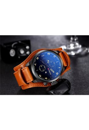 Reloj Curren Original 8225 Café Tablero Negro - Marrón