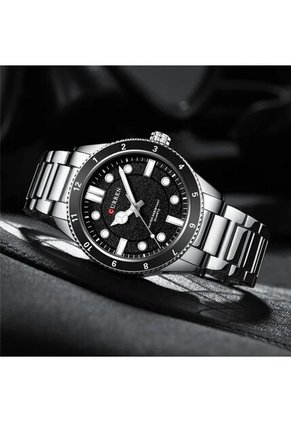 Reloj Curren 8450 Clasico Tablero Negro - Plata
