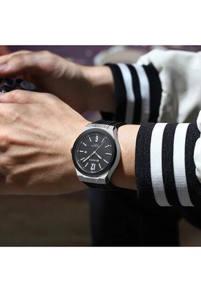 Reloj Curren 8467 Deportivo Marco Plata - Negro