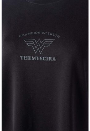 Camiseta De Wonder Woman Oversized Fit Para Mujer M