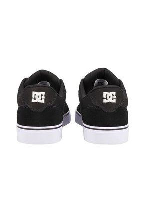 Tenis DC Shoes Anvil Para Hombre Color Negro Y Blanco