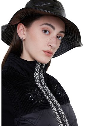 Chaqueta Negro Desigual