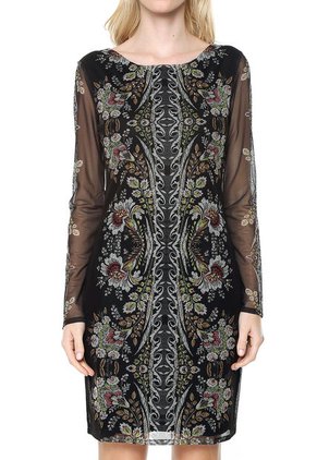 Vestido Negro Desigual