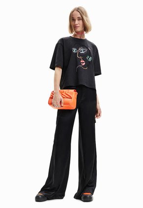 Camiseta Negro-Multicolor Desigual