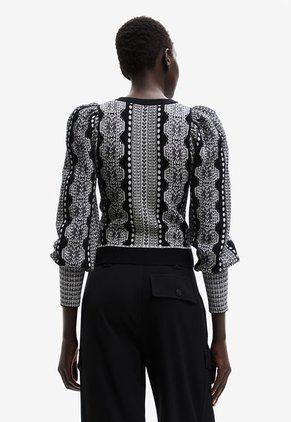 Saco Negro-Blanco-Plateado Desigual