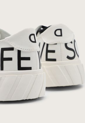 Tenis Lifestyle Marfil-Negro-Blanco Desigual Life is Awesome