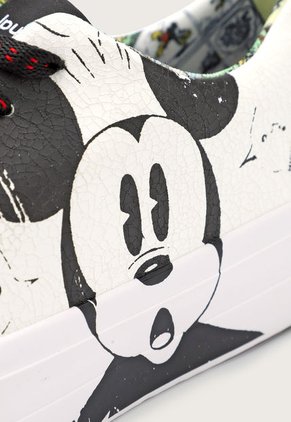 Tenis Lifestyle Blanco-Negro-Rojo Desigual Mickey Mouse