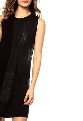 Vestido Negro Desigual