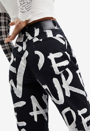 Jean Negro-Blanco Desigual