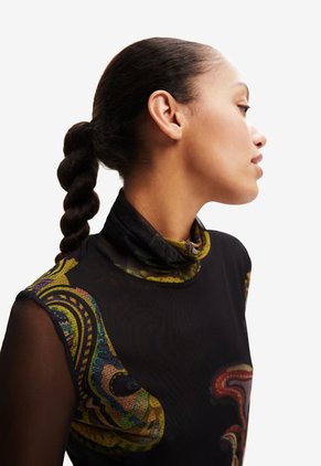 Camiseta Manga Larga Negro Multicolor Desigual