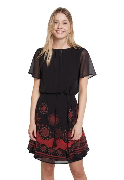 Ana Milán Encuentra En Desigual El Vestido Negro Del Verano