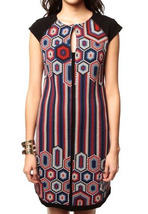 Vestido Negro Desigual