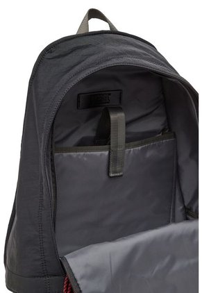 Diesel Morral Portatil Para Hombre Berlyn Goa 90 Backpack X 55110