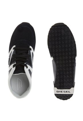Lifestyle Negro-Blanco DIESEL